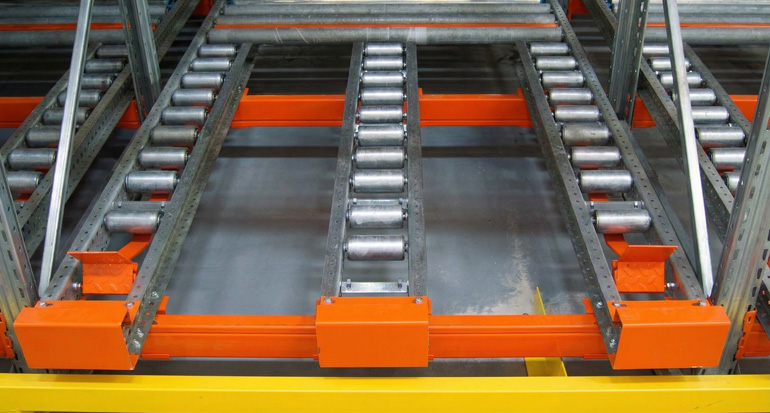 гравитационный стеллаж