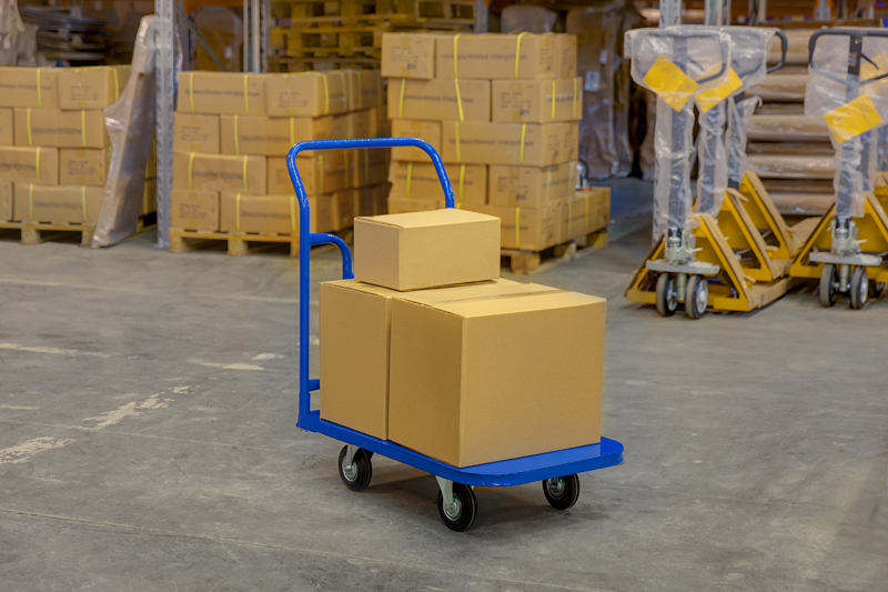 Тележка платформенная ТПТ (г/п 500 кг, 800x500 мм, колеса черная резина 200 мм)