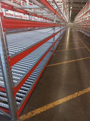 Гравитационные ярусы грузоподъёмностью 3000 кг для фронтальных стеллажей